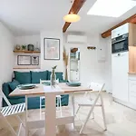 Luxurious & Calm Flat In Heart Of Old Antibes