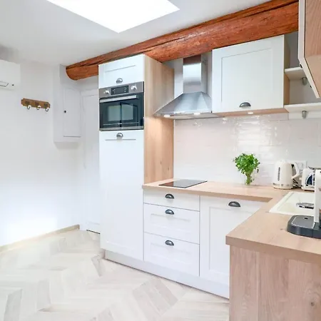 Aubernon Luxurious, Newly Renovated Flat In Heart Of Old Apartamento *