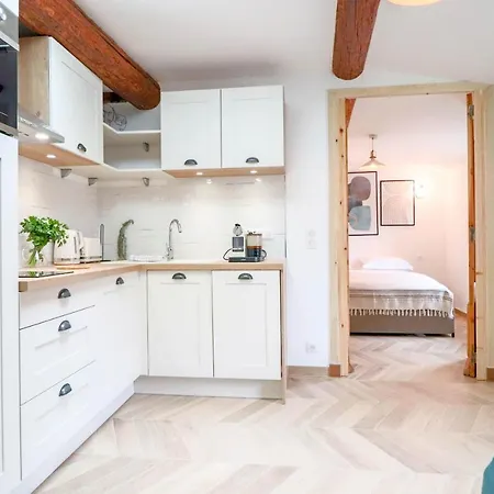 Luxurious & Calm Flat In Heart Of Old * Antibes