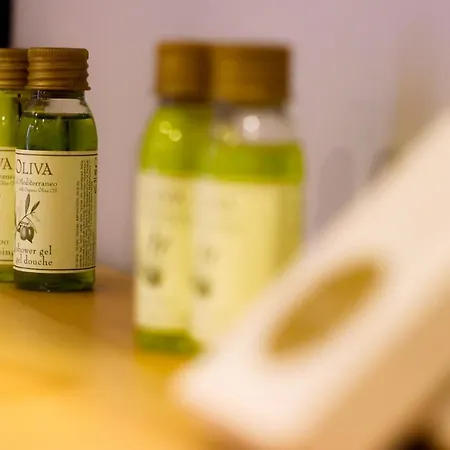 Aubernon Luxurious, Newly Renovated Flat In Heart Of Old Antibes