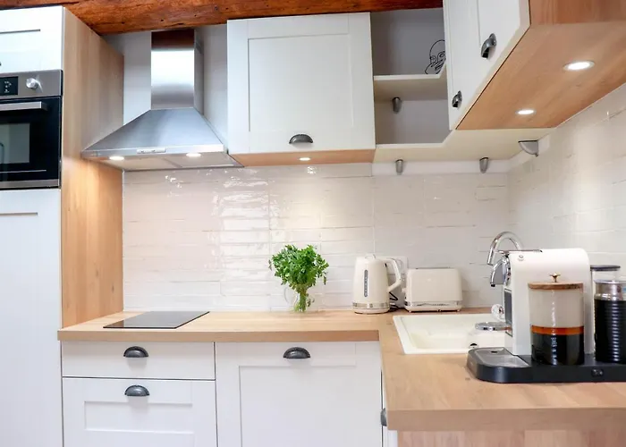 Luxurious & Calm Flat In Heart Of Old Antibes